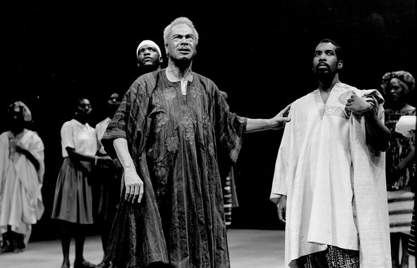 Earle Hyman and the company of DEATH AND THE KING'S HORSEMAN. Photo by Brigitte Lacomb.